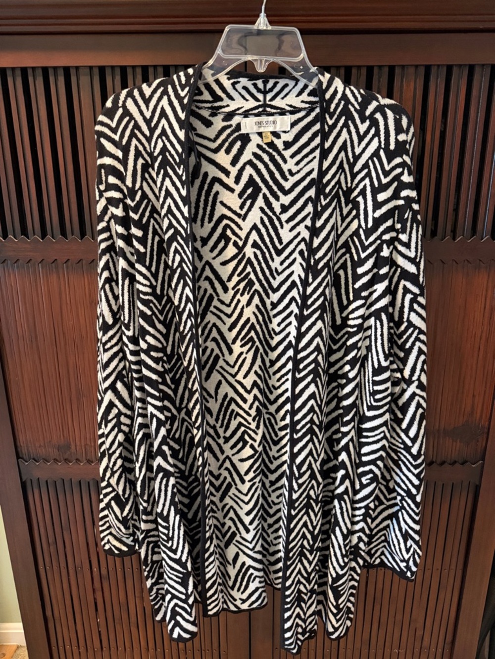 Jones Studio Black and White Patterned Cardigan